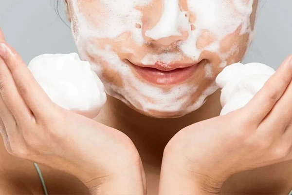 تفاوت فوم با ژل شستشوی صورت