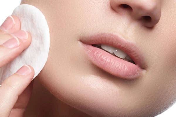 میسلار واتر در روتین پوستی