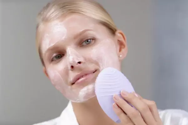 معرفی بهترین آرایش پاک کن